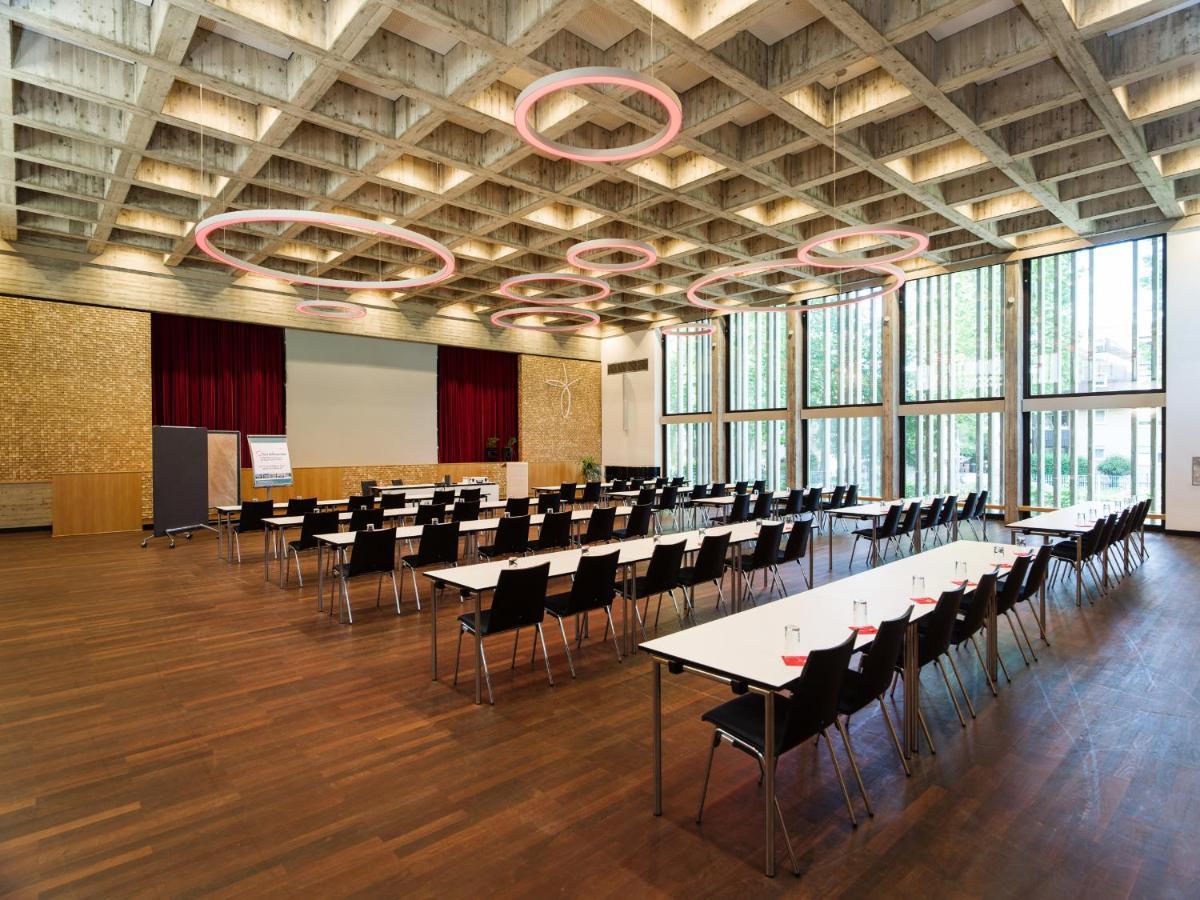 Готель Bildungshaus St. Bernhard - Wohnen Und Tagen Раштатт Екстер'єр фото